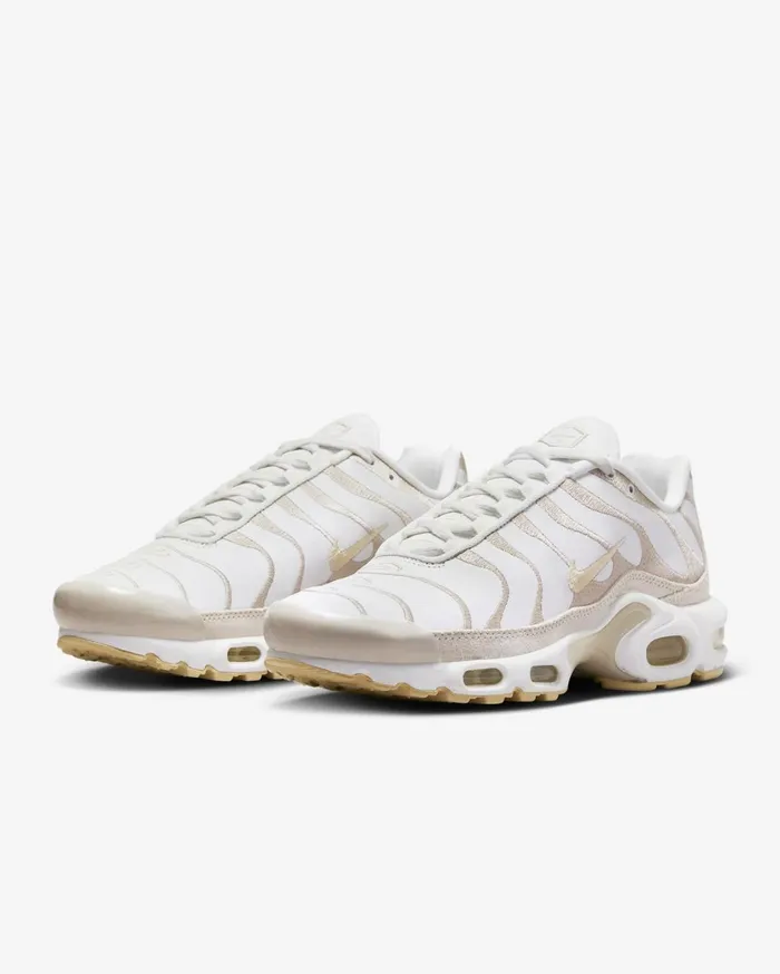 All Shoes Women Nike Air Max Plus PRM Summit Whitesand Driftsailpale Vanilla