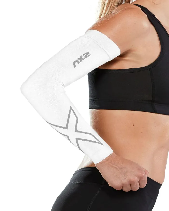 Arm and Calf Sleeves Accessories 2XU Flex Compression Arm Sleeves Whitegrey