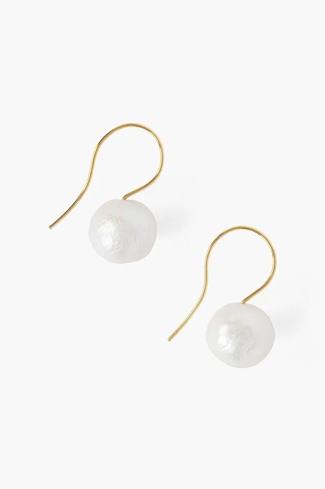 Chan Luu Earrings Women White Baroque Pearl And Gold Drop Earrings