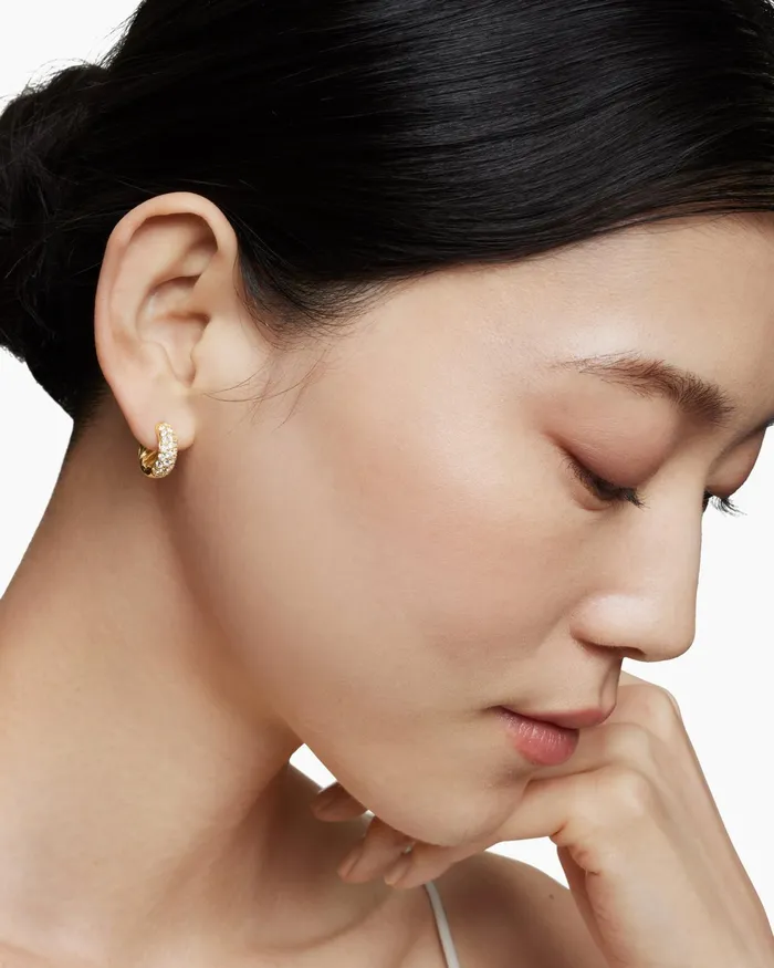 DY Mercer Micro Hoop Earrings In 18K Yellow Gold With Diamonds 135mm Women David Yurman Hoop DY Mercer Micro Hoop Earrings In 18K Yellow Gold With Diamonds 135mm Women David Yurman Hoop