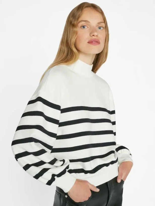 Frame Balloon Sleeve Mockneck Sweatshirt In Off White Multi Off White Multi Women Sweaters Frame Balloon Sleeve Mockneck Sweatshirt In Off White Multi Off White Multi Women Sweaters
