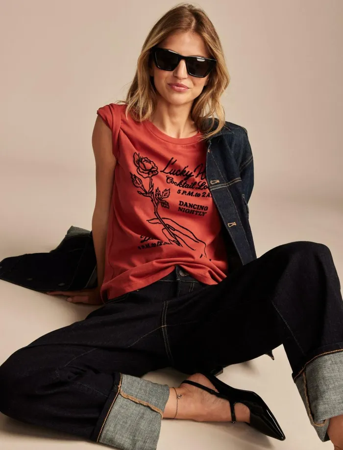 Heartbreaker Cocktail Lounge Classic Crew Pomperian Red Women Lucky Brand Graphic Tees