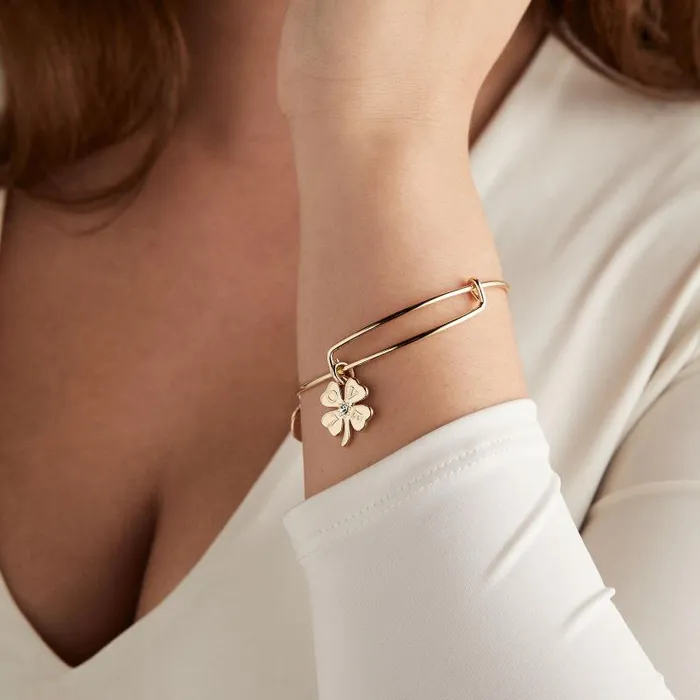 Iconic Women Alex And Ani Love039 Clover Charm Bangle Bracelet Gold