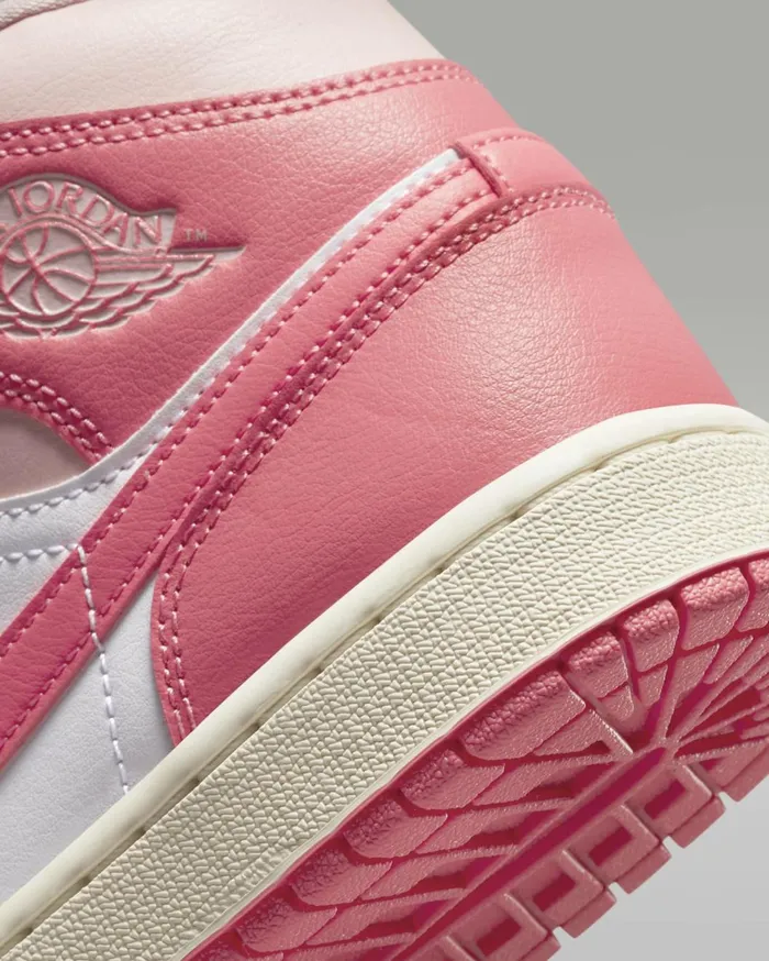 Jordan Women Nike Air Jordan 1 Mid Whiteatmospheresailsea Coral