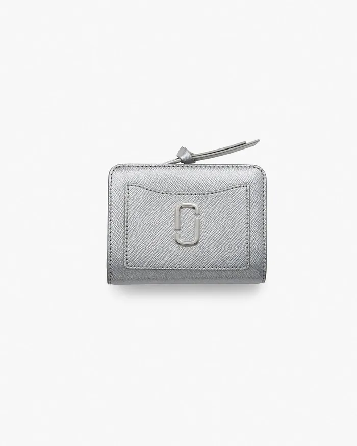 Marc Jacobs Small Wallets Women The Metallic Utility Snapshot Mini Compact Wallet Silver
