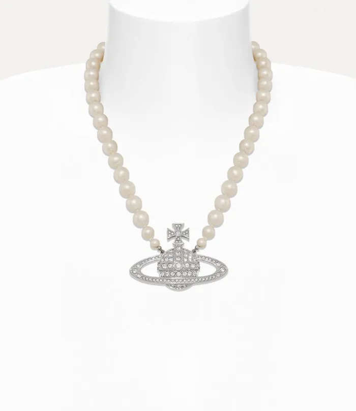 Men Man Bas Relief Pearl Necklace Platinumcreampearlcrystalcrystal Vivienne Westwood Necklaces Men Man Bas Relief Pearl Necklace Platinumcreampearlcrystalcrystal Vivienne Westwood Necklaces