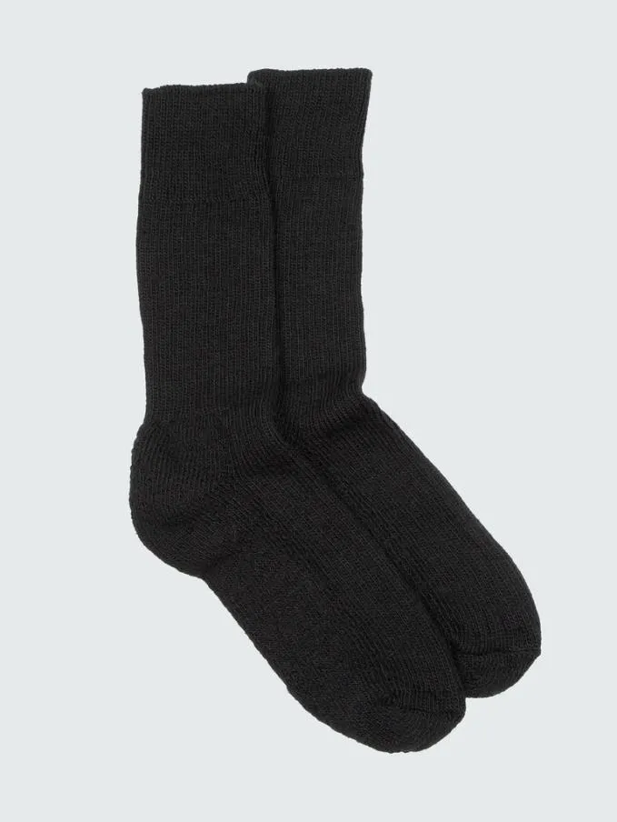 MenWomen Last Long Ribbed Sock Black Finisterre Socks