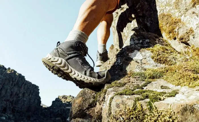 Mid Hiking Sneakers 8211 NXIS EVO Mid WP Men KEEN Boots