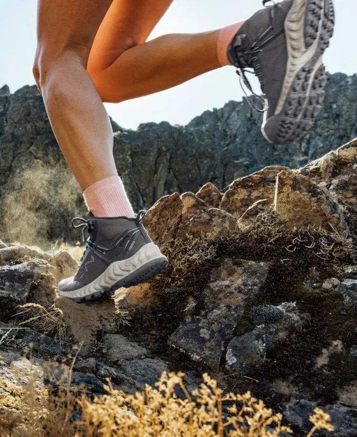 Mid Hiking Sneakers 8211 NXIS EVO Mid WP Women KEEN Boots