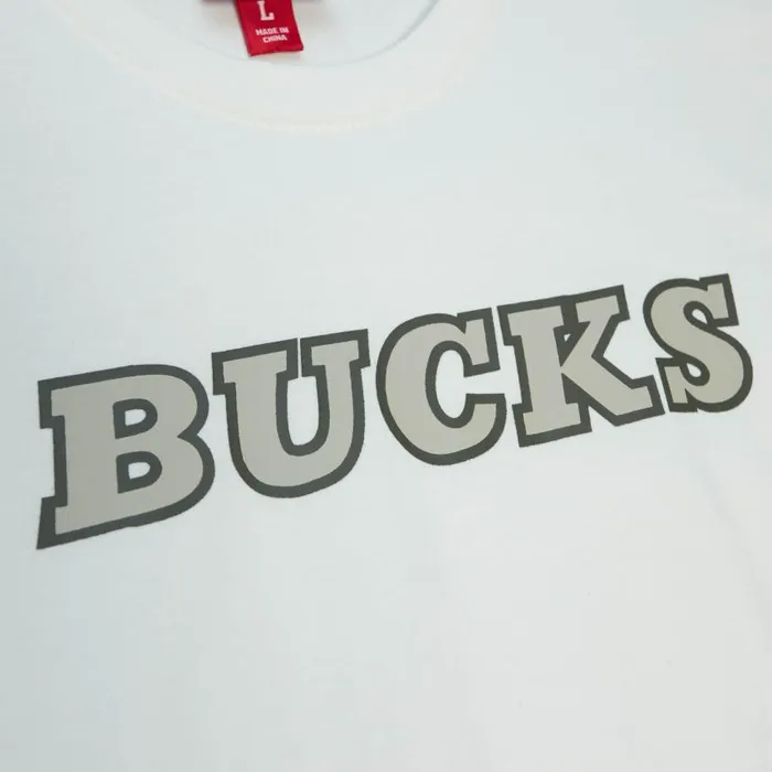 Mitchell and Ness Cream SS Tee Milwaukee Bucks Men TShirts and Tops