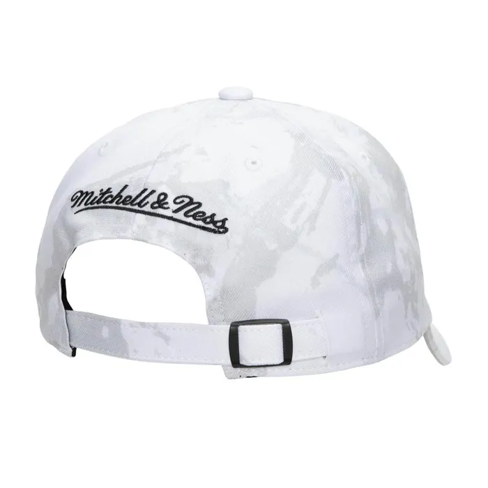 Mitchell and Ness Free Slice Strapback HWC Chicago Bulls Men Hats and Headwear
