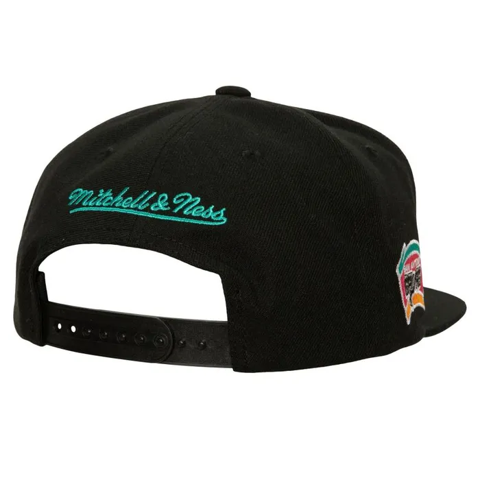 Mitchell and Ness Retro Sport Snapback HWC San Antonio Spurs Men Hats and Headwear Mitchell and Ness Retro Sport Snapback HWC San Antonio Spurs Men Hats and Headwear