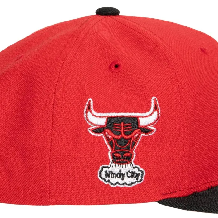 Mitchell and Ness Team Insider Snapback HWC Chicago Bulls Men Hats and Headwear