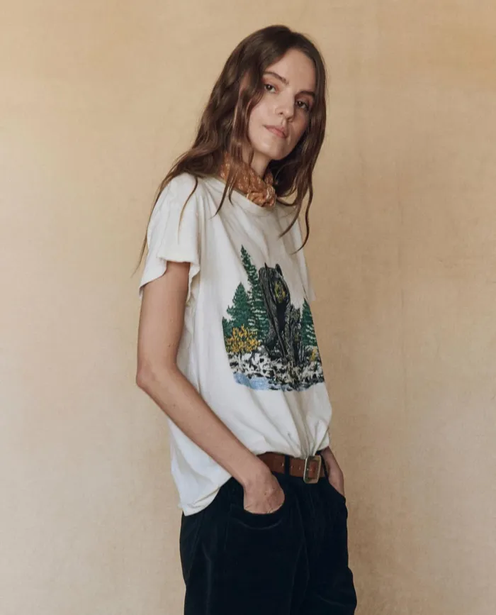 Novelty Tees and Sweats Women The Great The Boxy Crew Graphic Washed White With Black Bear Graphic Novelty Tees and Sweats Women The Great The Boxy Crew Graphic Washed White With Black Bear Graphic