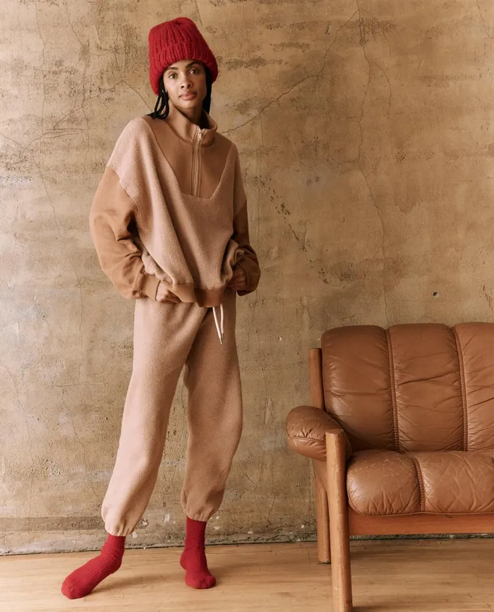Novelty Tees and Sweats Women The Great The Slouch Trail Sweatshirt Fawn