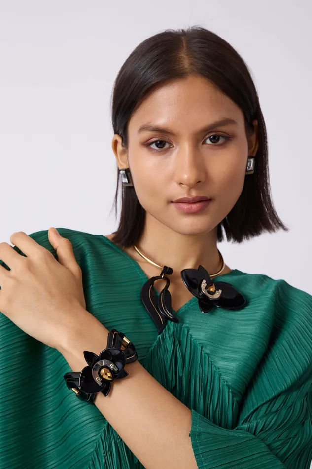 Scarlet Sage Earrings Swarowski Black Gold Studs 8211 Women