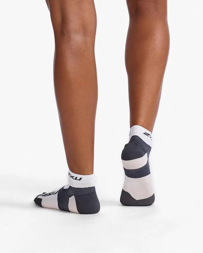 Socks Accessories 2XU Vectr Ultralight 14 Crew Compression Socks