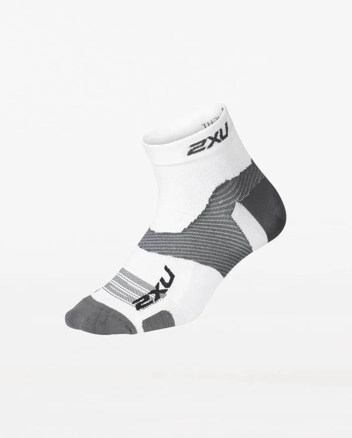 Socks Accessories 2XU Vectr Ultralight 14 Crew Compression Socks