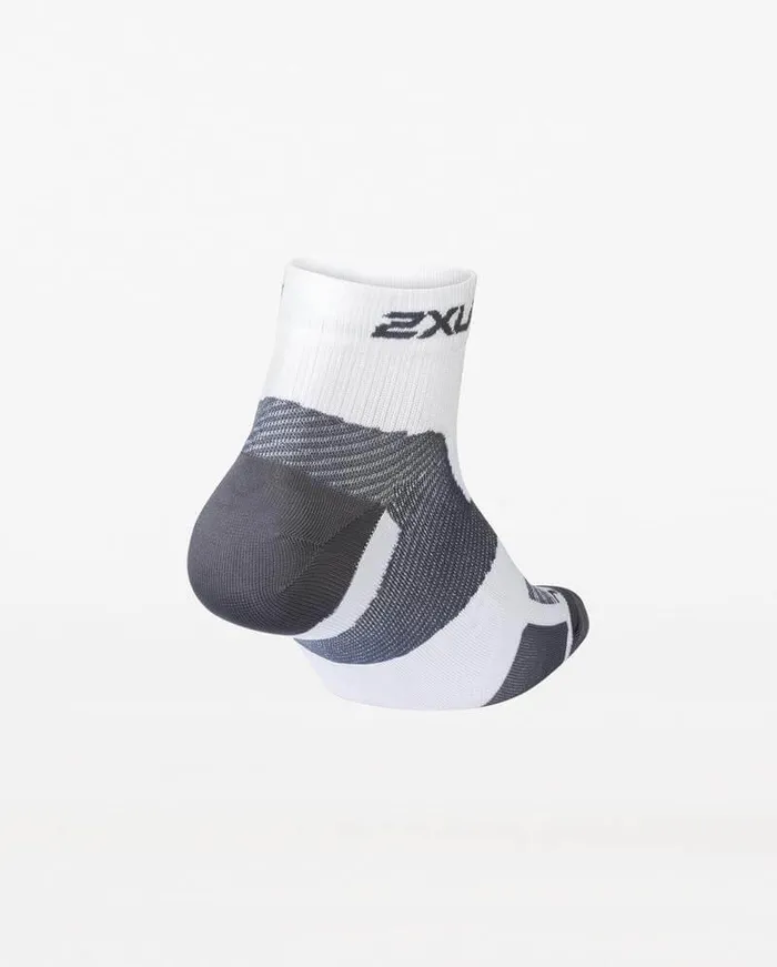 Socks Accessories 2XU Vectr Ultralight 14 Crew Compression Socks