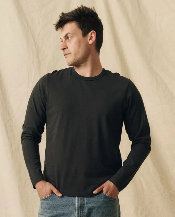 Tees and Sweats Men The Great The Men039s Pure Knits Long Sleeve Slim Crew Solid Almost Black