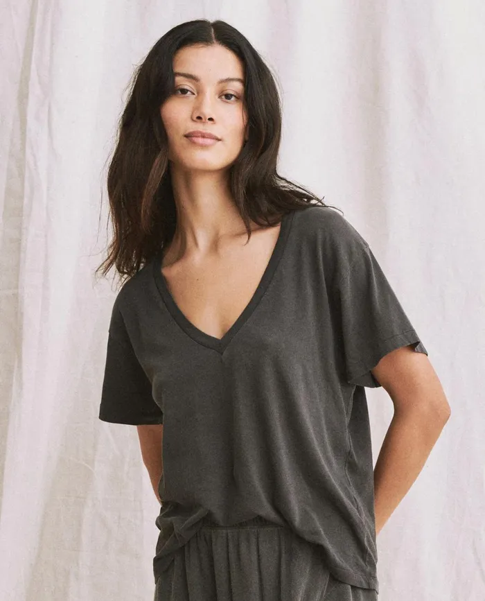 Tees Women The Great The V Washed Black