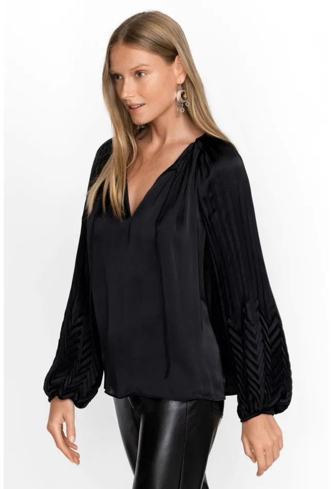 Women Gemma Pleated Blouse Black Johnny Was Tops