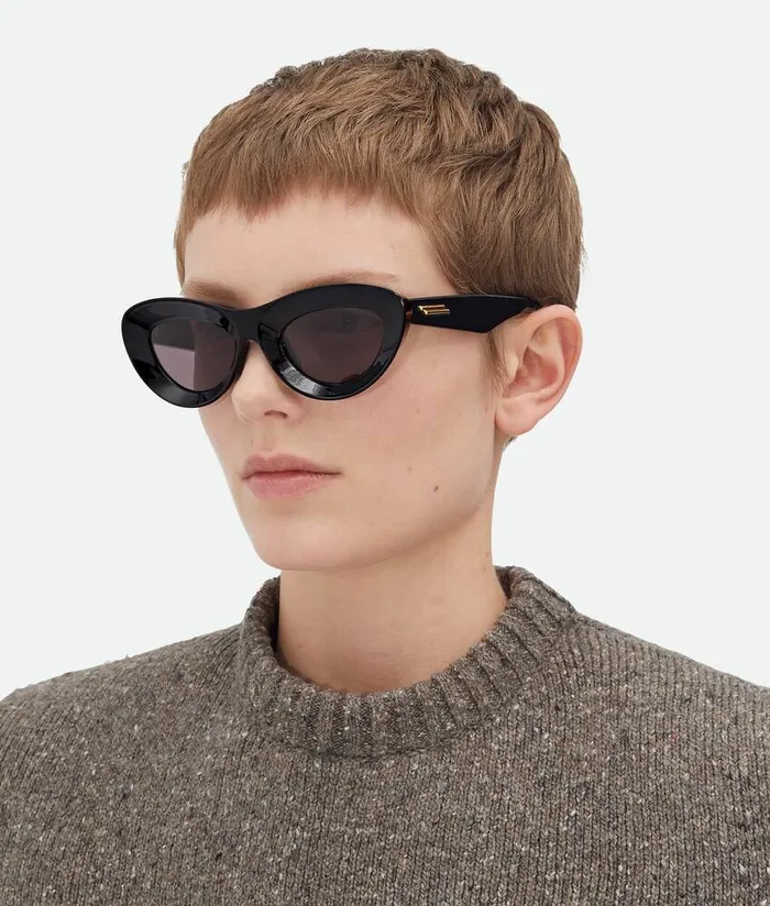 WomenMen Bottega Veneta Sunglasses Sharp Cat Eye Sunglasses Blackgrey