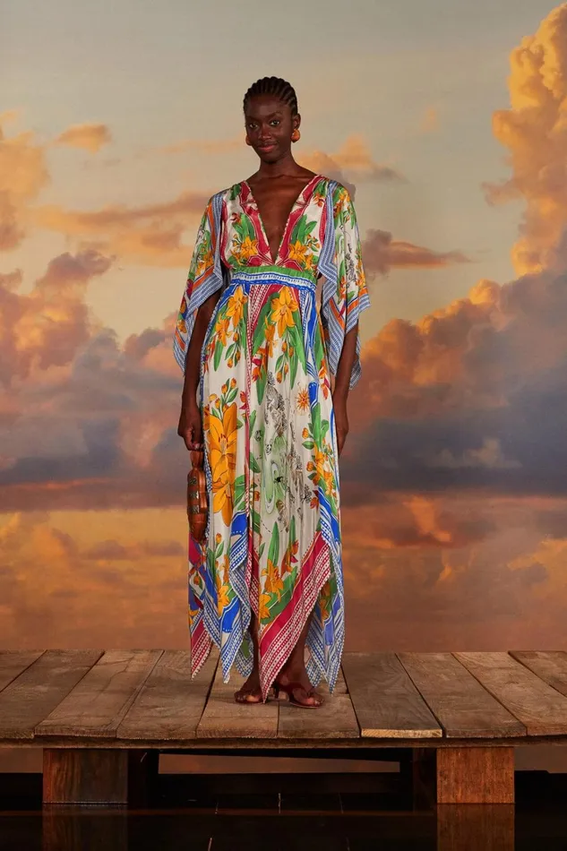 Women Midi Dresses Farm Rio OffWhite Tropical Destination Kimono Sleeve Midi Dress Women Midi Dresses Farm Rio OffWhite Tropical Destination Kimono Sleeve Midi Dress