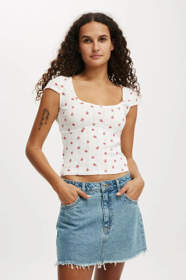 Women Tops Cotton On Darcie Scoop Neck Short Sleeve Top Bobbi Ditsy Cherry Rouge